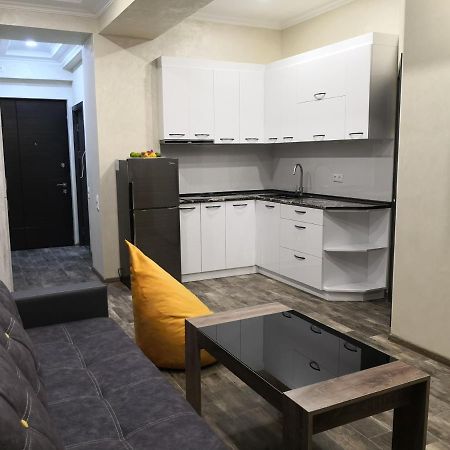 2 Zimmer Wohnung In يريفان المظهر الخارجي الصورة